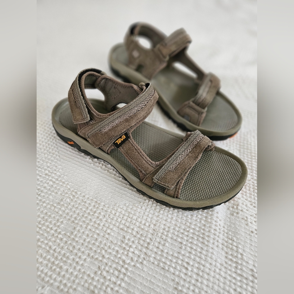 Men's Tevas size 13 (US) Hudson bungee cord (color)
